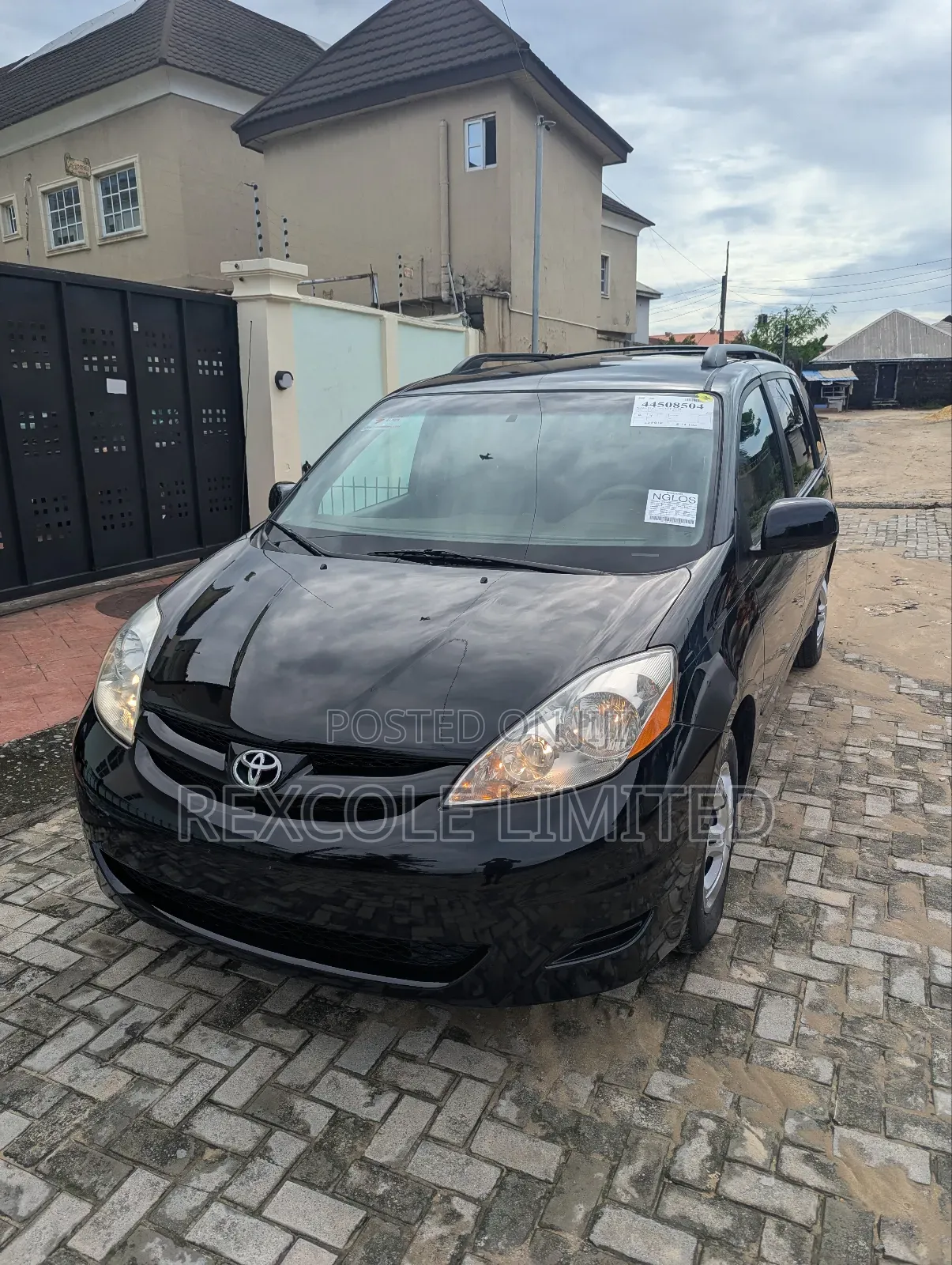 Toyota Sienna LE 2009 Black