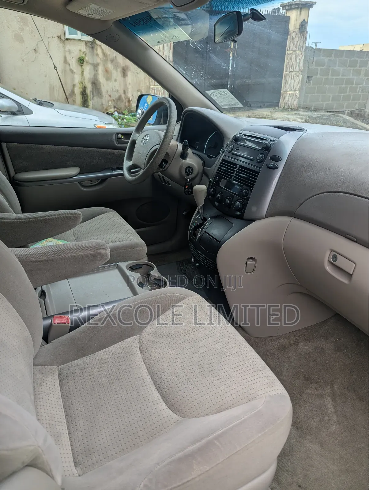 Toyota Sienna LE 2009 Black