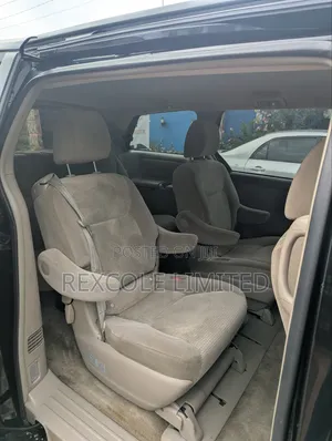 Toyota Sienna LE 2009 Black