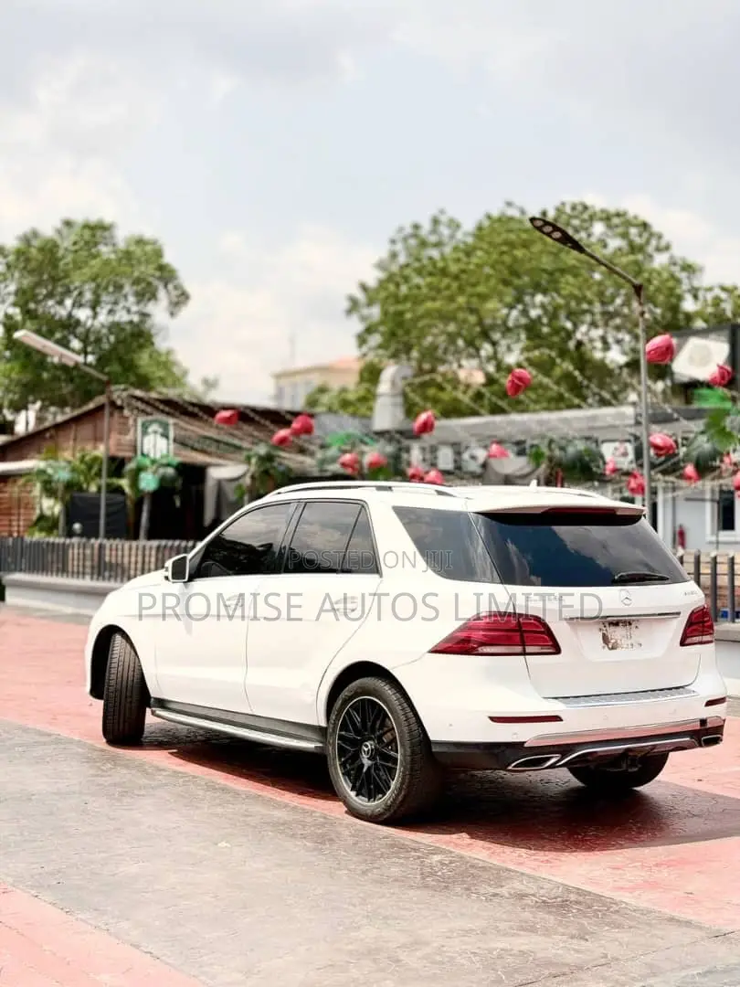 Mercedes-Benz GLE-Class GLE 350d 4MATIC 2017 White