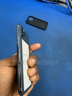 Apple iPhone 11 Pro 64 GB Gray