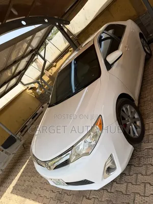 Toyota Camry XLE 4dr Sedan (2.5L 4cyl 6A) 2014 White
