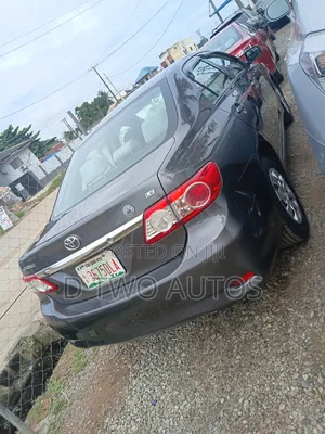 Toyota Corolla LE 4dr Sedan (1.8L 4cyl 4A) 2011 Gray