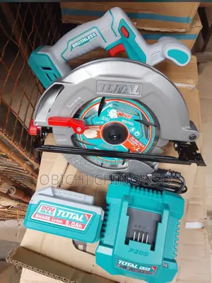 Total Brushless Circular Saw