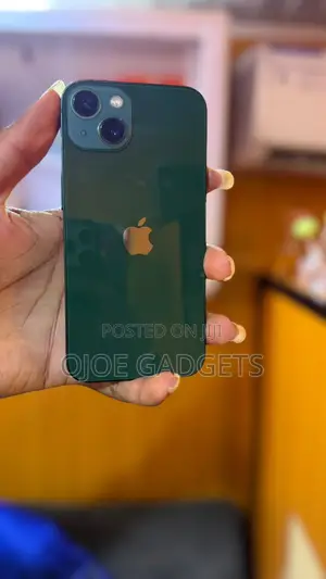 Apple iPhone 13 128 GB Green
