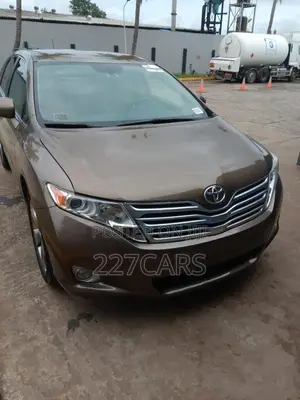 Toyota Venza V6 AWD 2011 Brown
