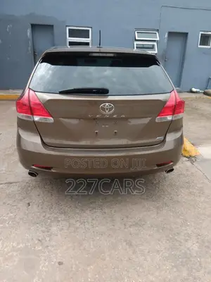 Toyota Venza V6 AWD 2011 Brown