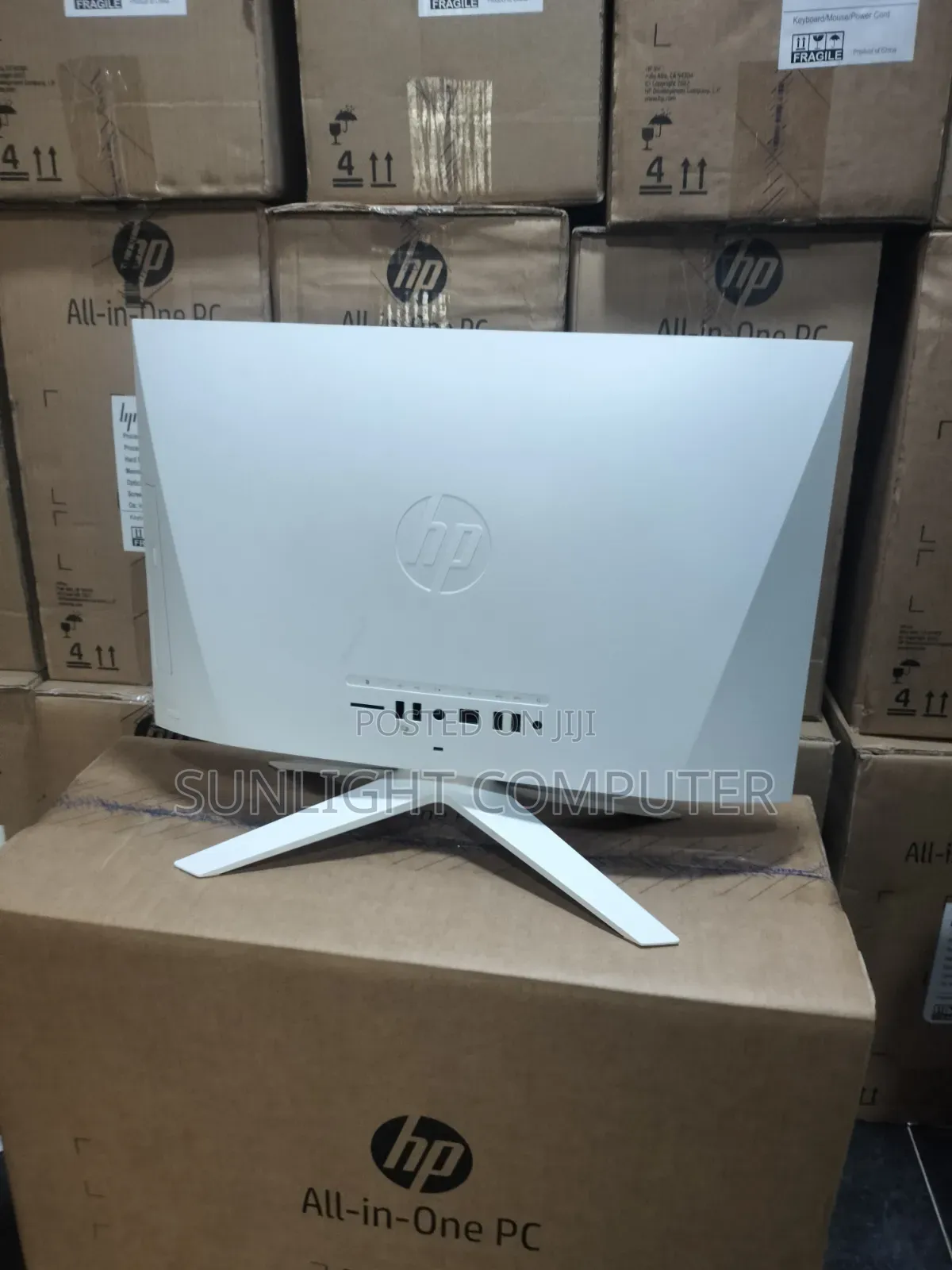 New HP 200 G4 22 All-in-One 8GB Intel Core i5 SSD 512GB
