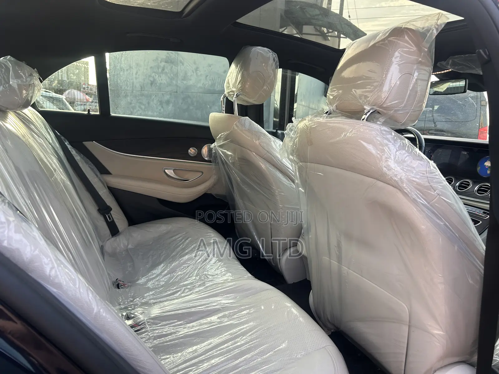 Mercedes-Benz E300 2019 Blue