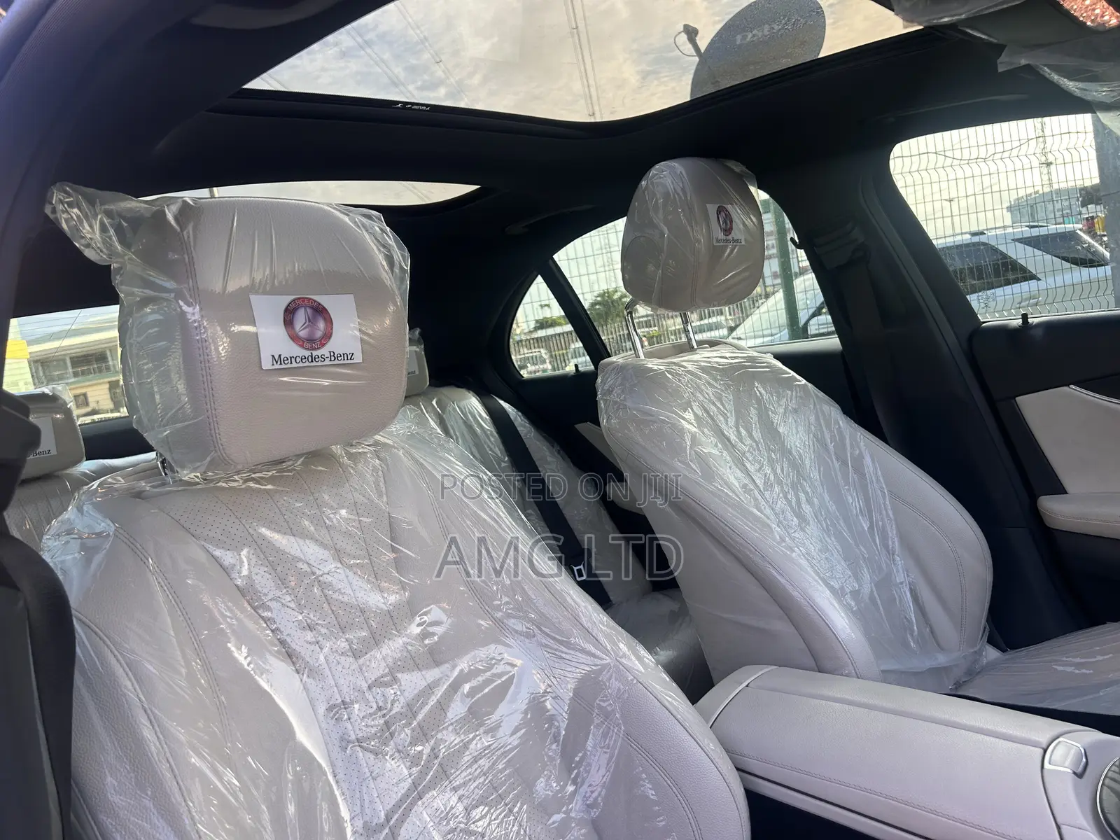 Mercedes-Benz E300 2019 Blue