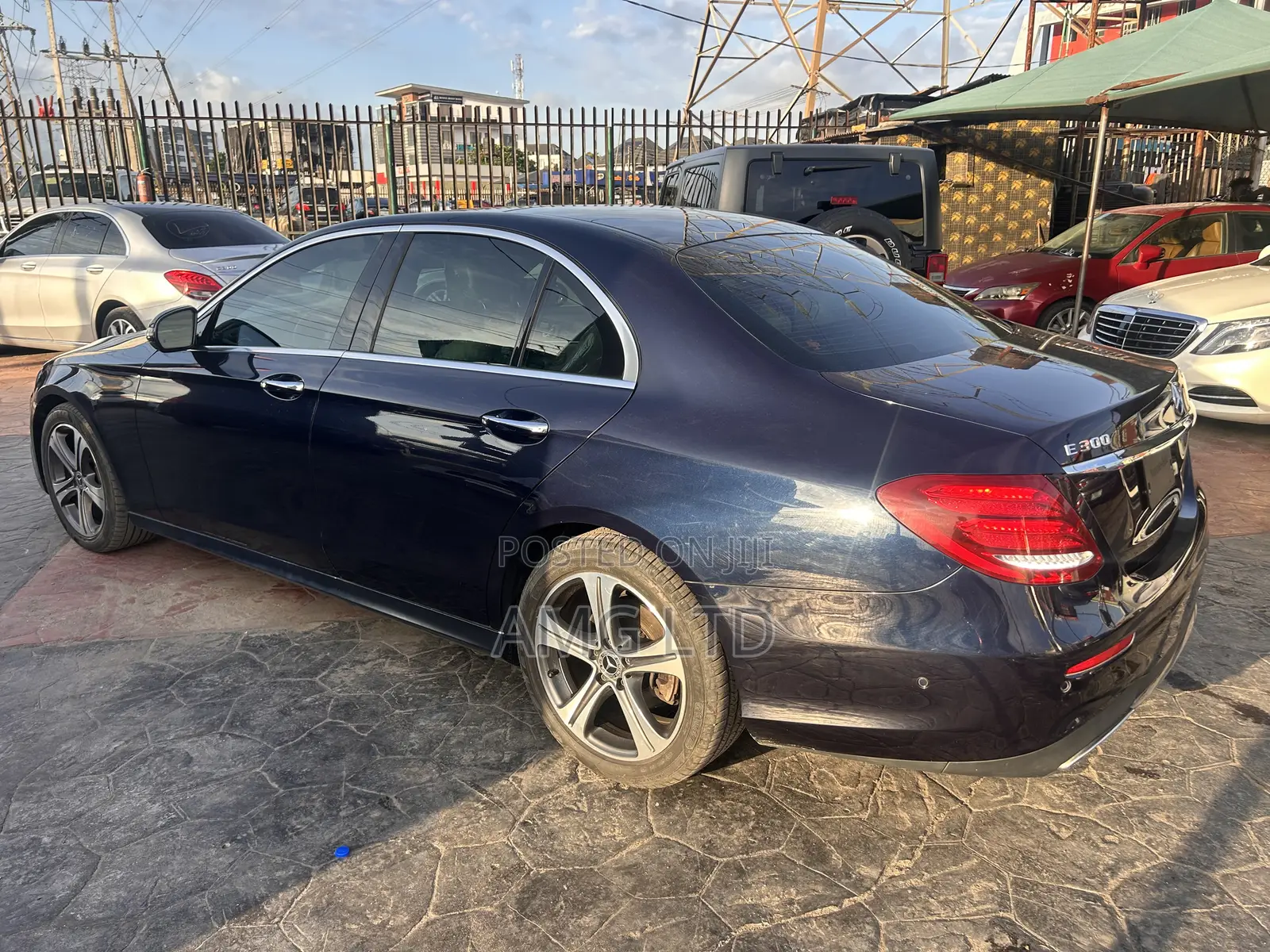 Mercedes-Benz E300 2019 Blue