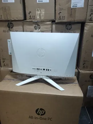 New HP 200 G4 22 All-in-One 8GB Intel Core i5 SSD 512GB