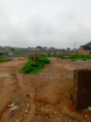 LAND and Plot for Sale Behind Dunamis Dome Church