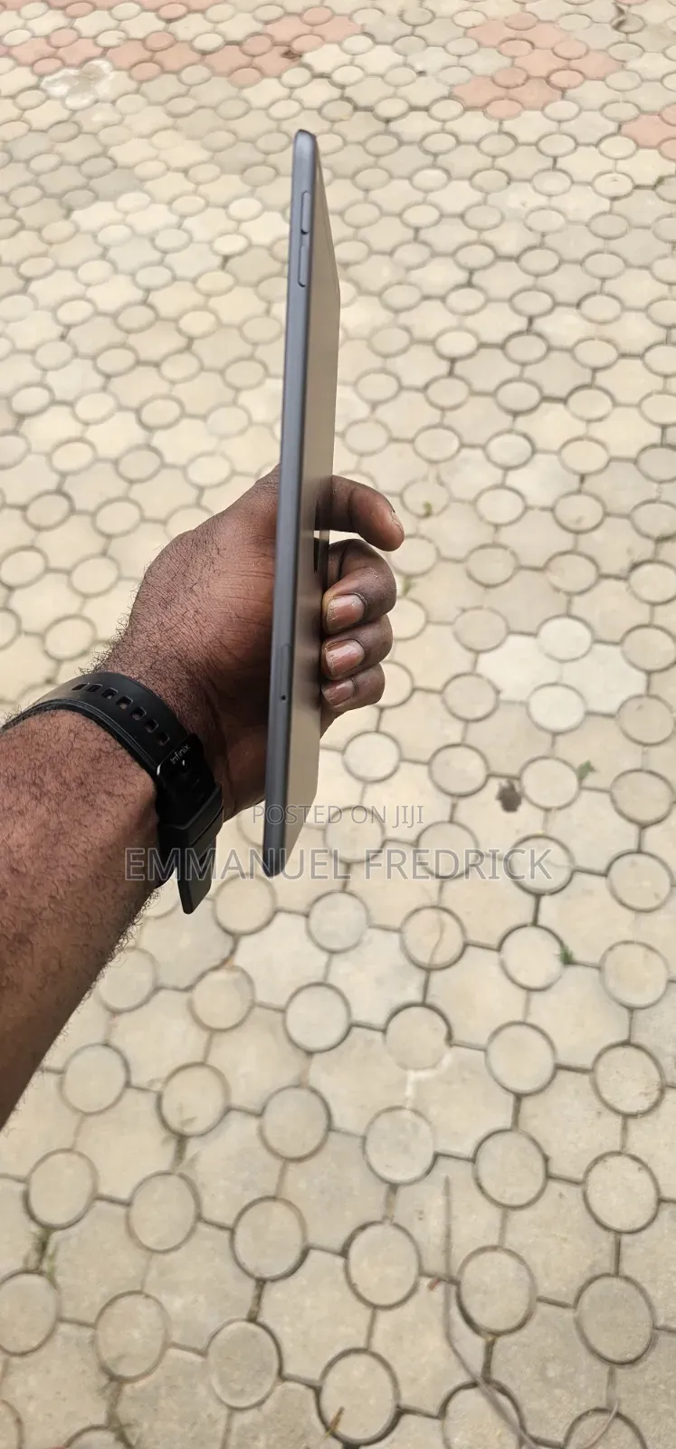 Apple iPad mini 5 64 GB Gray