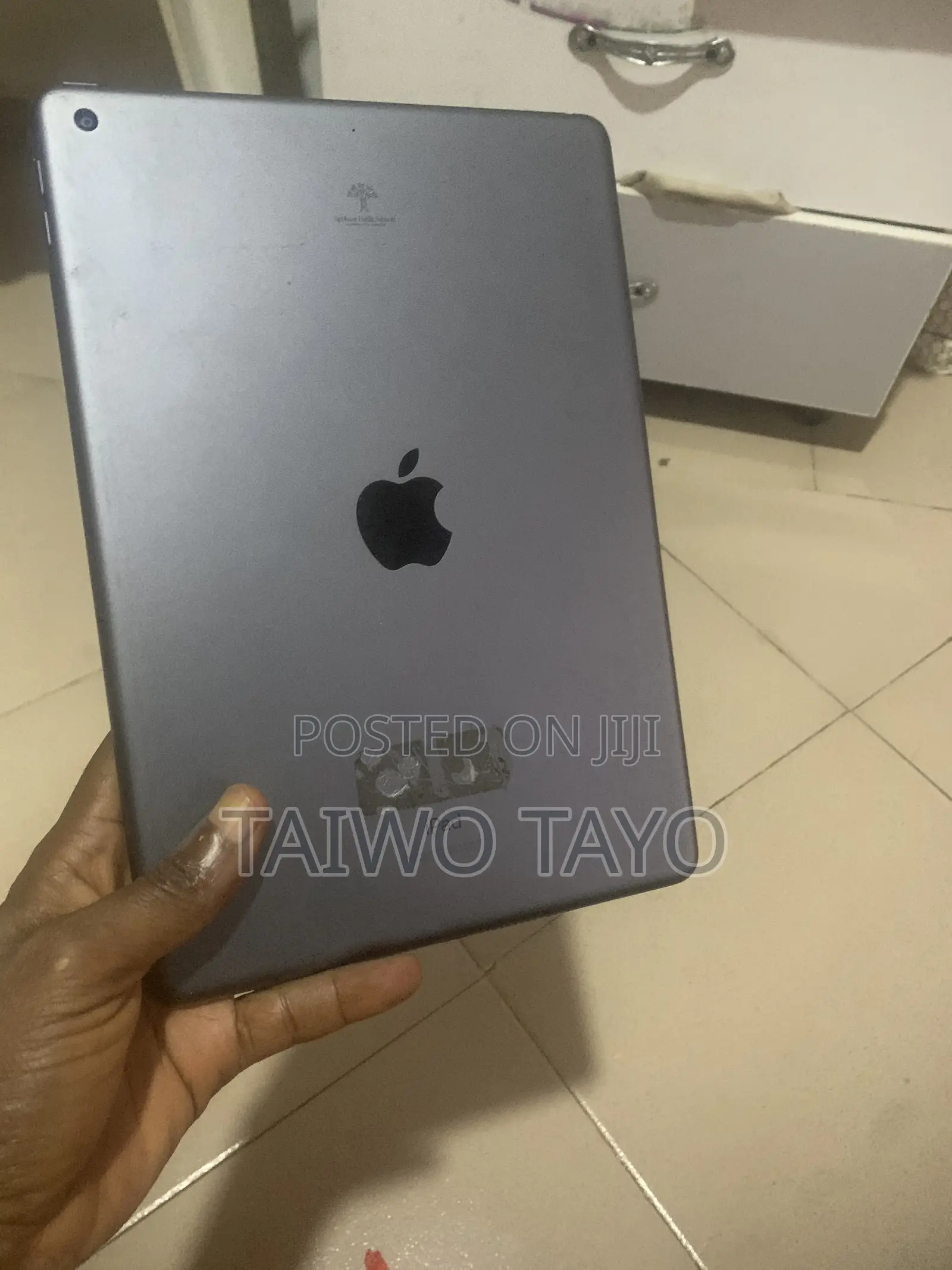 Apple iPad Wi-Fi 32 GB Gray