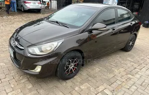 Hyundai Accent 2016 Brown
