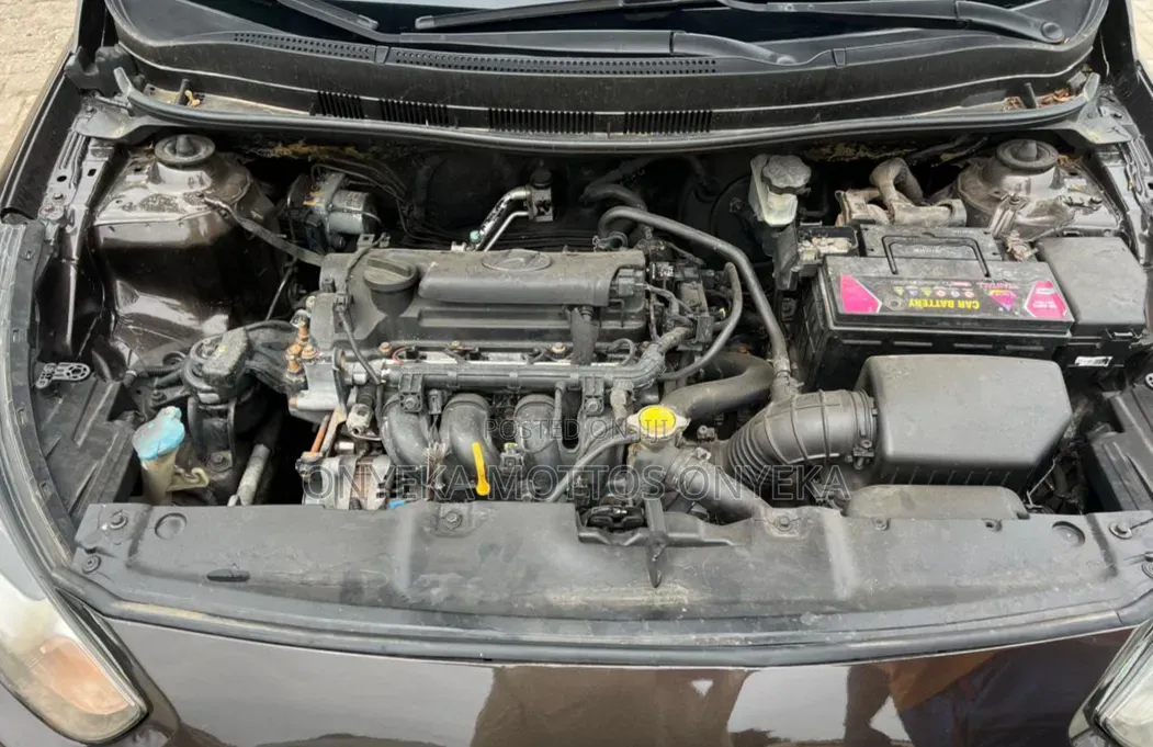 Hyundai Accent 2016 Brown