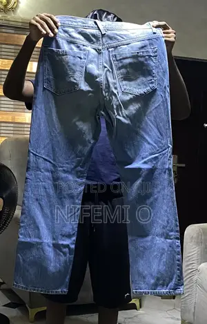 Vintage Light Wash Straight-Leg Denim Jeans