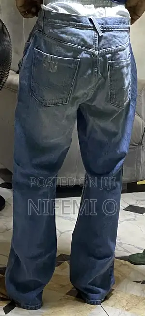 Vintage Light Wash Straight-Leg Denim Jeans