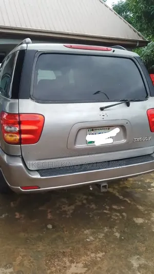 Toyota Sequoia 2003 Silver