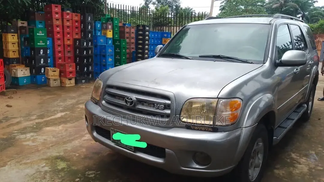 Toyota Sequoia 2003 Silver