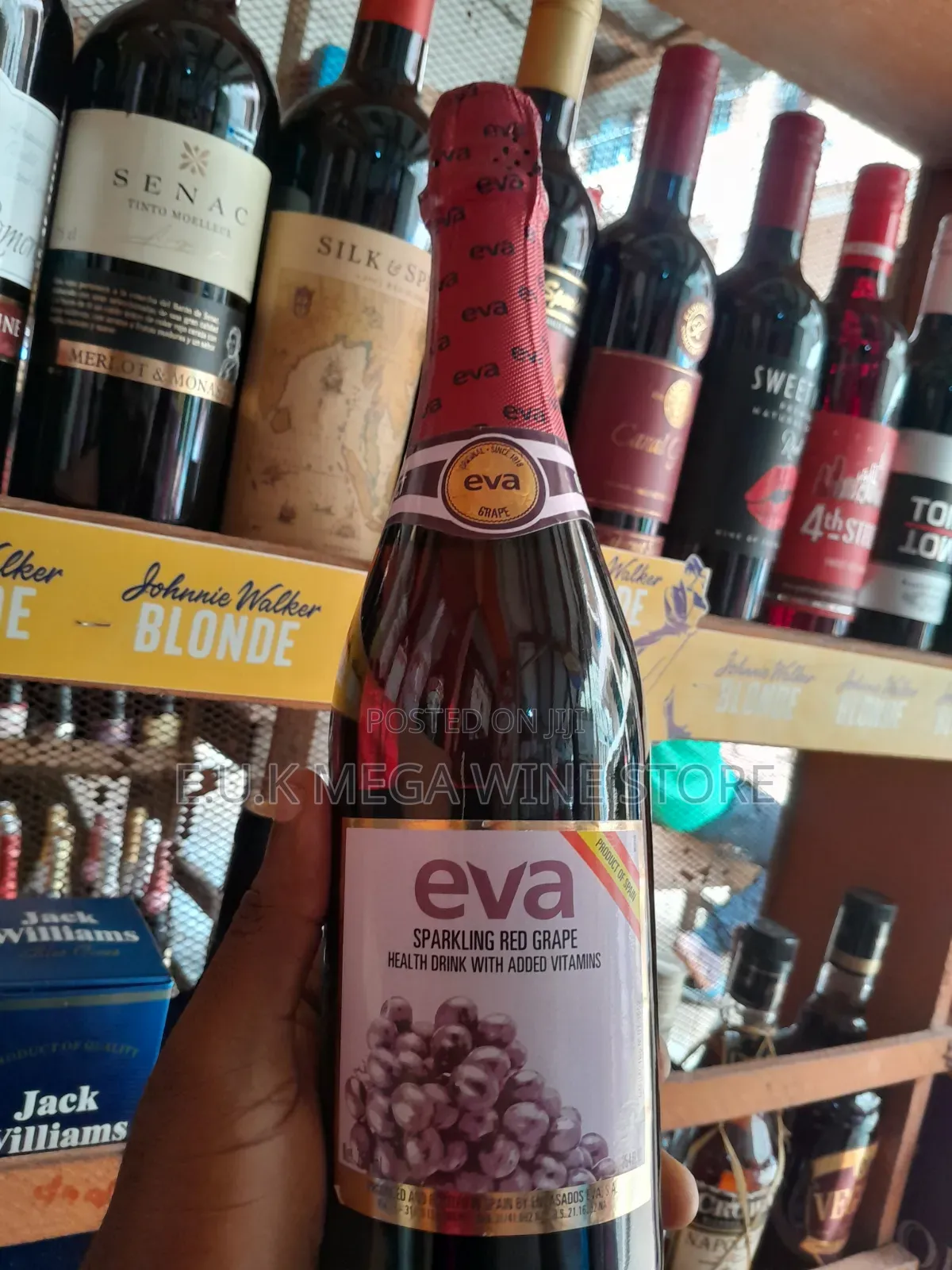 Eva Sparking Red Grape