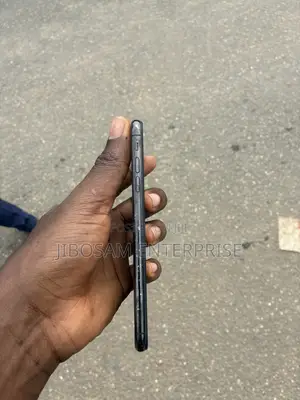 Apple iPhone XS Max 64 GB Black
