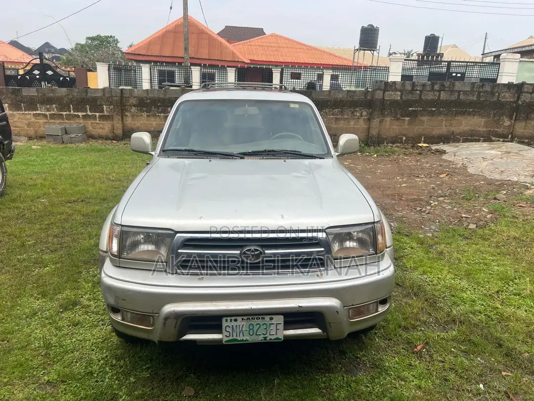 Toyota 4-Runner 2000 Silver