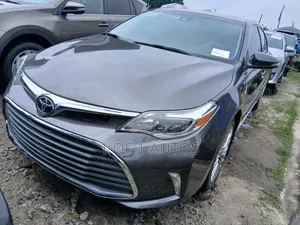Toyota Avalon Limited Sedan FWD (3.5L 6cyl 6A) 2017 Gray