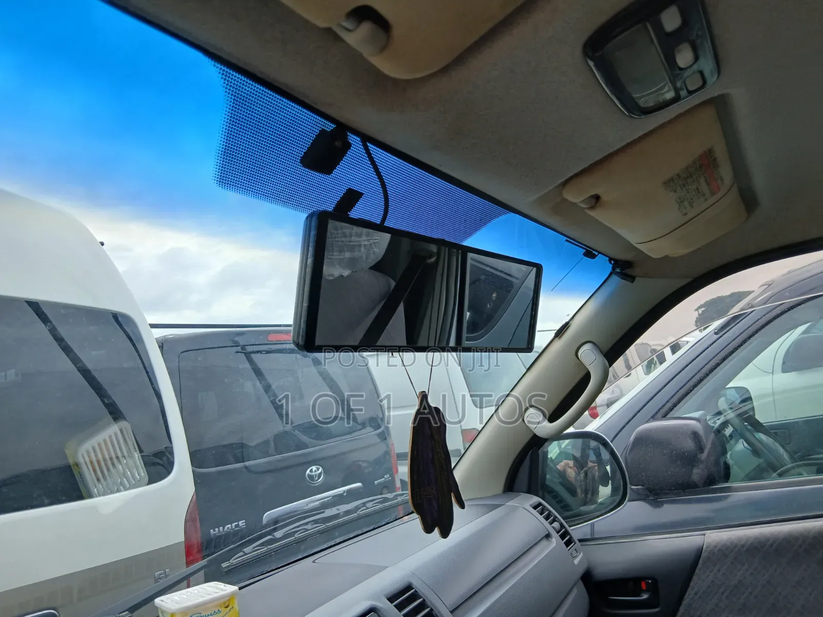 Toyota HiAce 2015 Silver