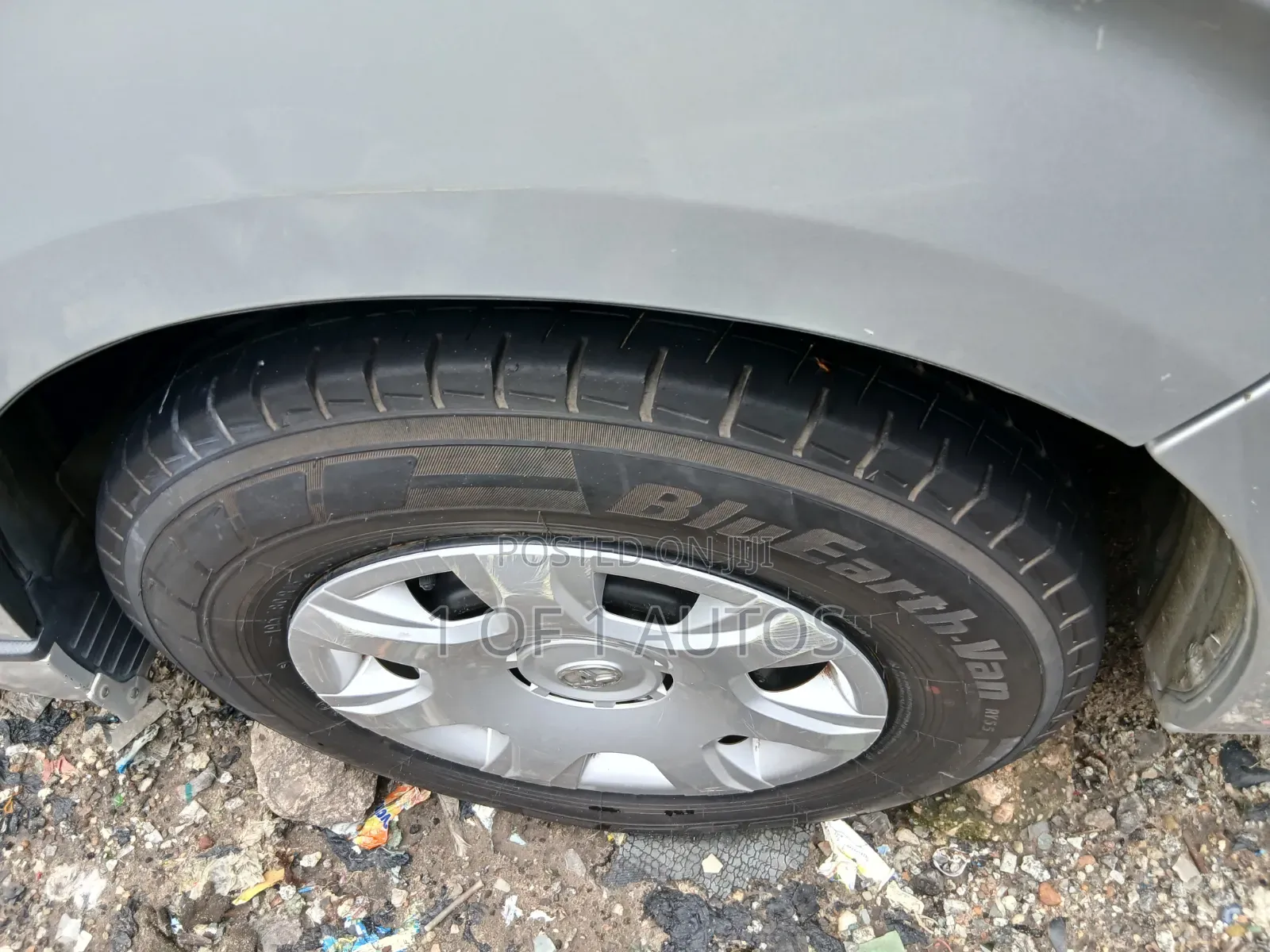 Toyota HiAce 2015 Silver