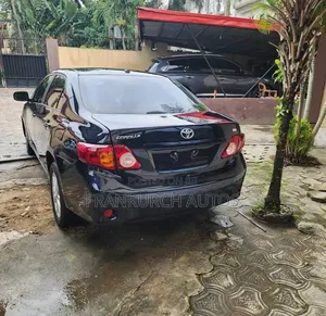 Toyota Corolla 2010 Black