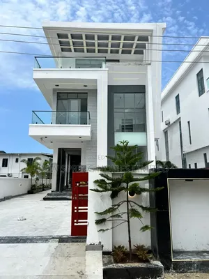 5bdrm Mansion in Osapa for sale