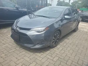 Toyota Corolla LE Eco (1.8L 4cyl 2A) 2017 Gray