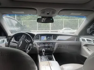 Hyundai Genesis 2016 White