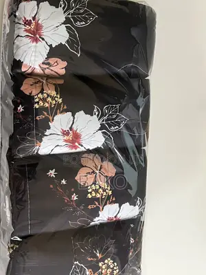 7/7 Bedsheets and 4 Padded Pillow Case