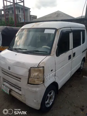 Suzuki Every 2010 White
