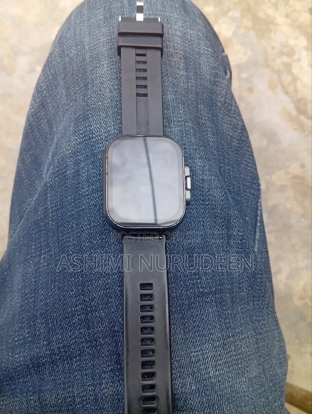 D8 2 in 1 Smartwatch and Earbud
