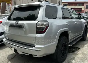 Toyota 4-Runner Limited 4dr SUV (4.0L 6cyl 5A) 2015 Silver