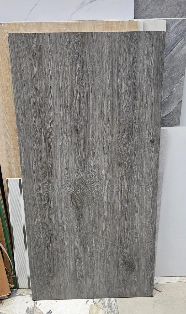 Qulity Carrara Floor Tiles