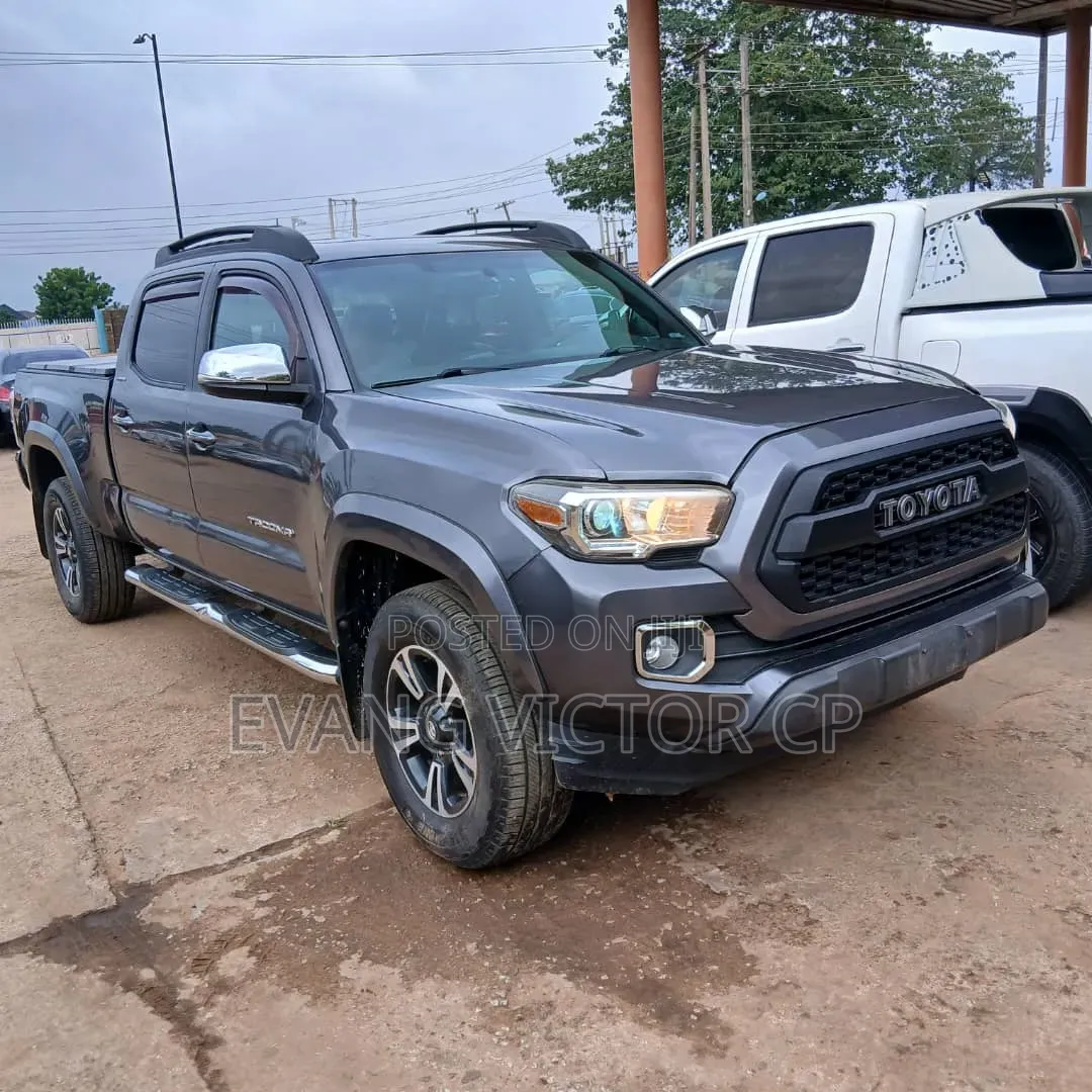 Toyota Tacoma 4dr Double Cab 2016 Gray