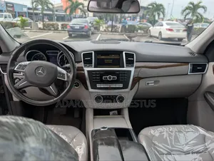 Mercedes-Benz M Class 2012 Gray