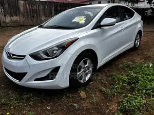 Hyundai Elantra SE 4dr Sedan (1.8L 4cyl 6M) 2015 White