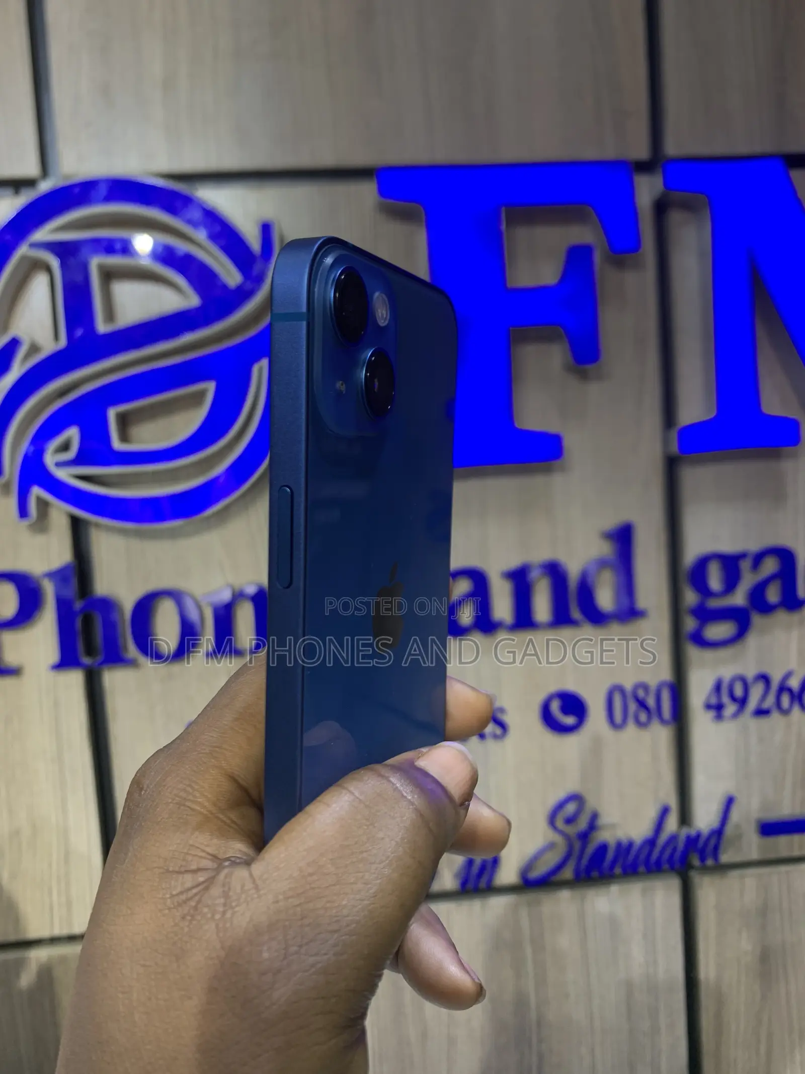 New Apple iPhone 13 256 GB Blue