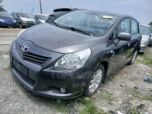 Toyota Verso 1.6 2013 Gray