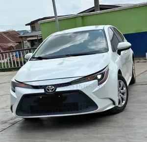 Toyota Corolla 2021 White