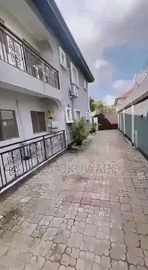 3bdrm Block of Flats in Akowonjo for sale
