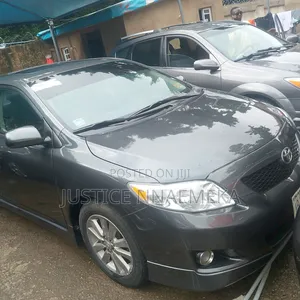 Toyota Corolla 2010 Gray