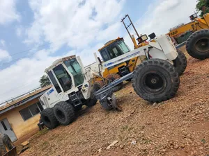 Foreign Used Grader