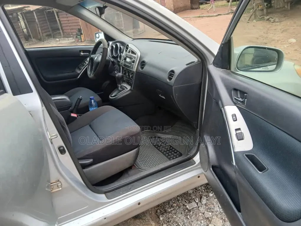 Toyota Matrix 2004 Gray